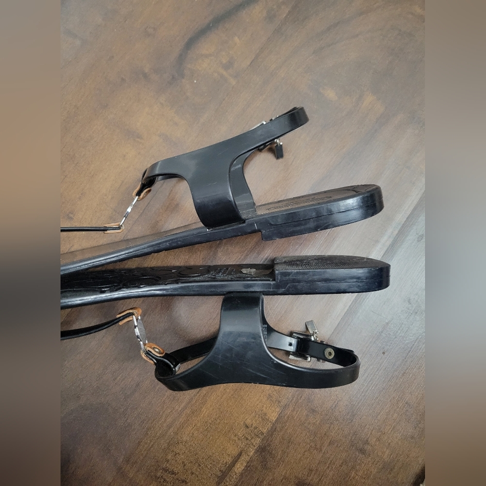 Coach Piccadilly Jelly Thong Ankle Strap Flip-Flops Sandals Black Gold Size 8 - Picture 7 of 11